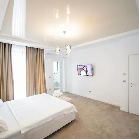 2camere.1living Room, 4 Paturi 公寓 康斯坦察